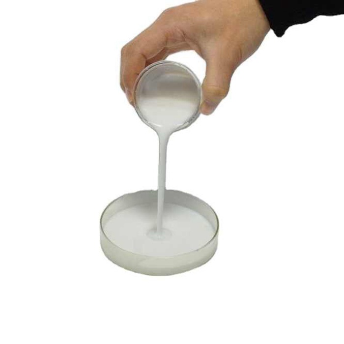 Adhésif à base de solvant pour rubans double face et rubans PVC
